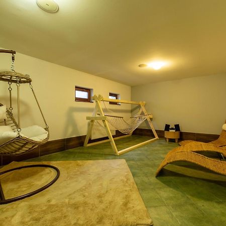 Hotel Liptov Holiday *** Liptovsky Trnovec Exterior photo